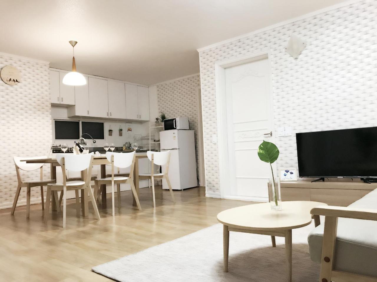 Hongdae Zoe Three Room House Seoul Exterior photo