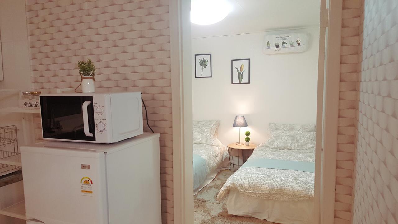 Hongdae Zoe Three Room House Seoul Exterior photo