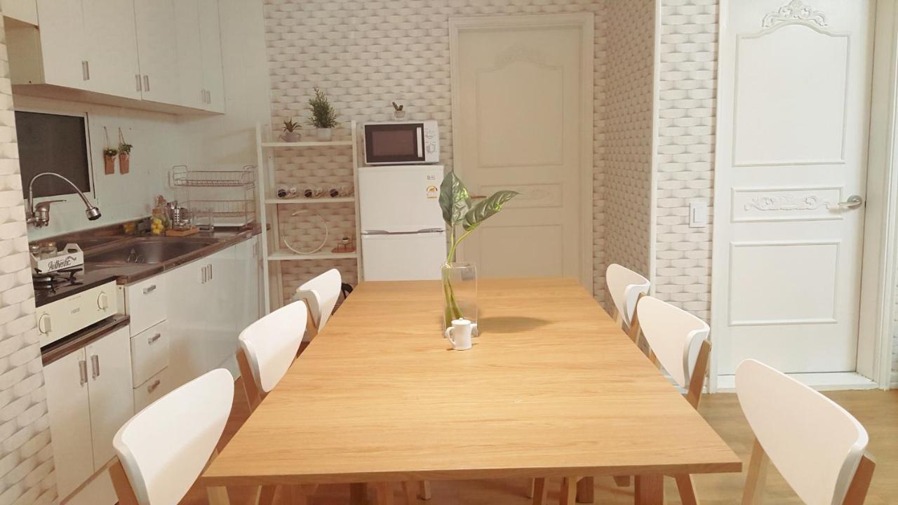 Hongdae Zoe Three Room House Seoul Exterior photo